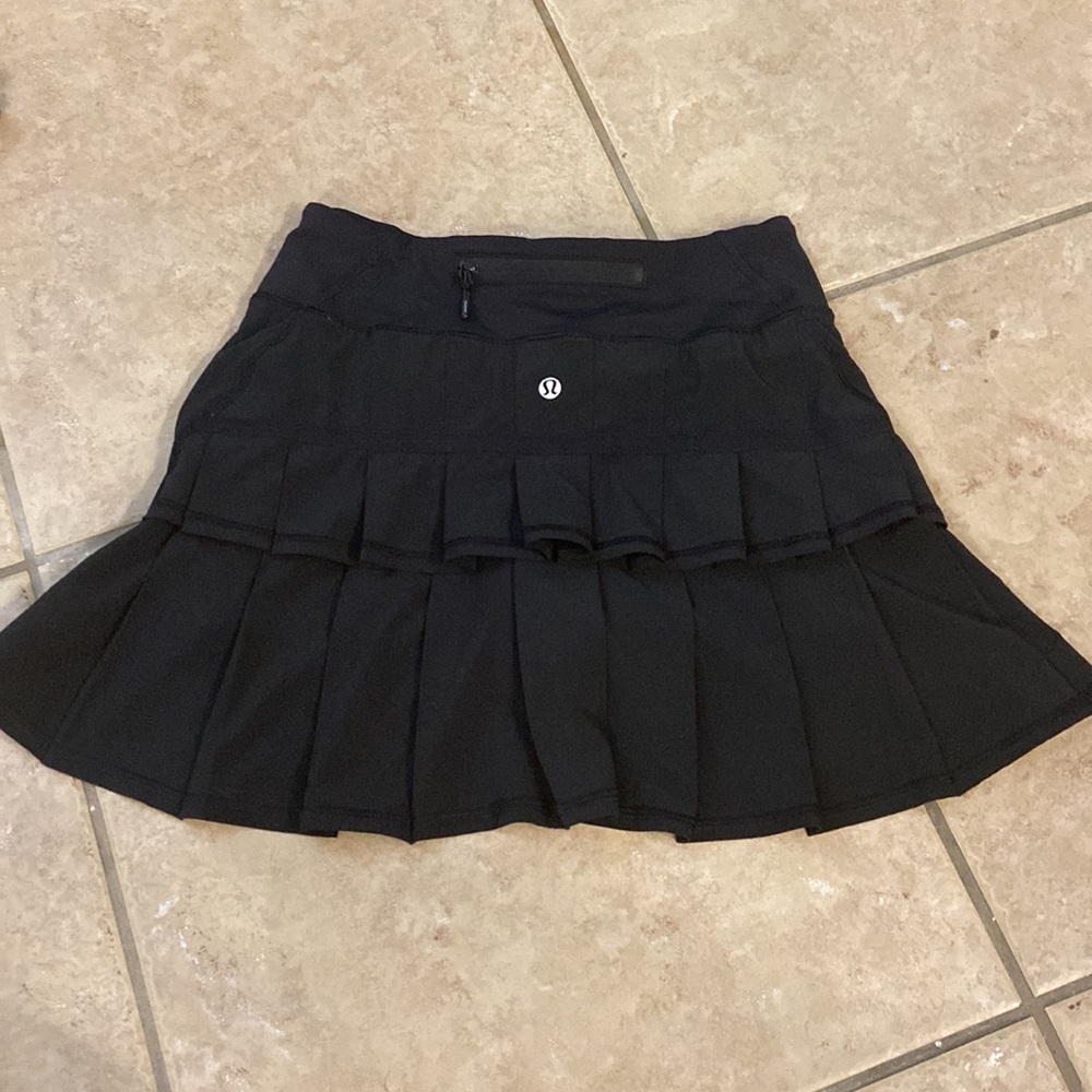 Lululemon Run Pace Setter Pleated Black Tennis / Golf Skirt Sz 2T skort - Picture 4 of 9